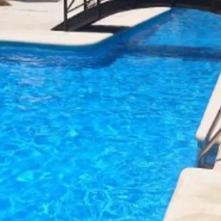 Piscina Corrales * هويلفا