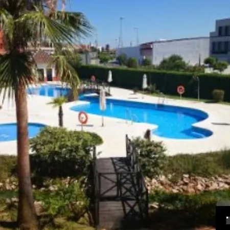 Piscina Corrales * هويلفا